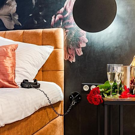 Secret Garden Apartment Варшава Экстерьер фото