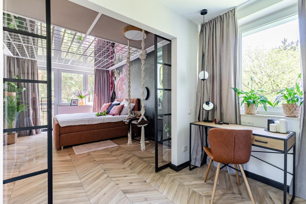 Secret Garden Apartment Варшава Экстерьер фото